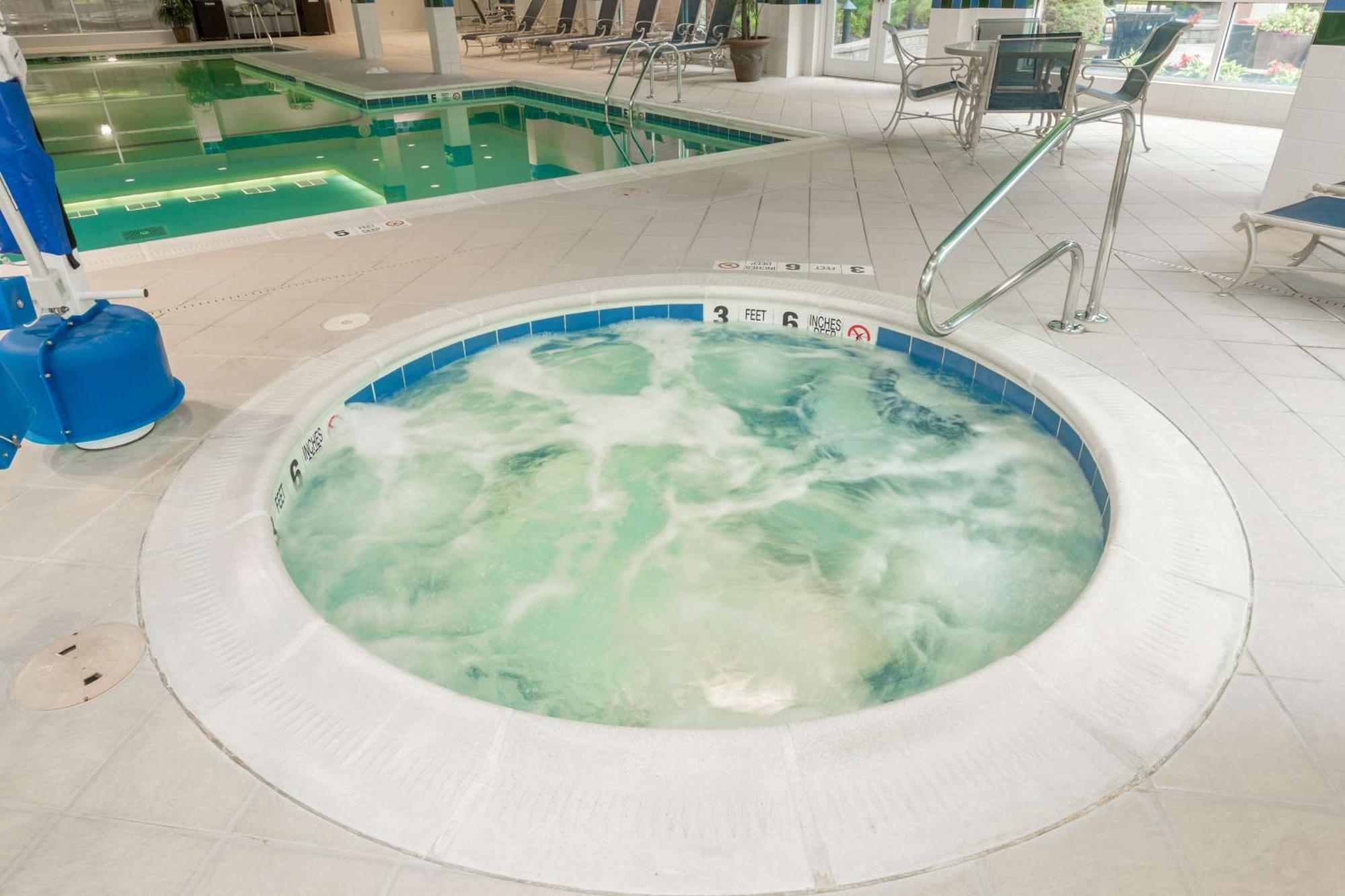 Hilton Garden Inn Buffalo Airport Чиктовага Экстерьер фото