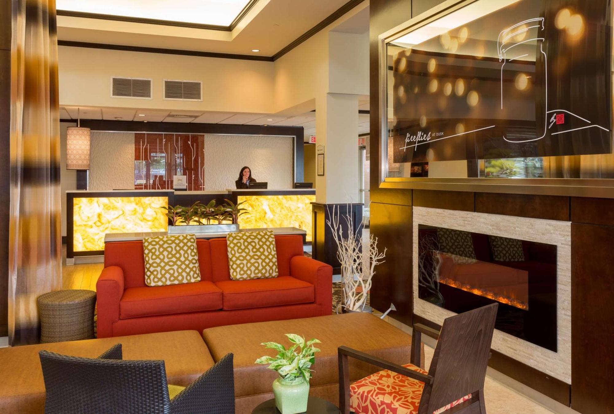 Hilton Garden Inn Buffalo Airport Чиктовага Экстерьер фото